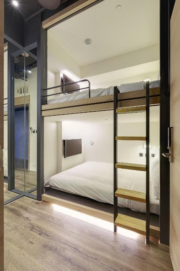 Taiwan Youth Hostel & Capsule Hotel Taipei Exterior photo