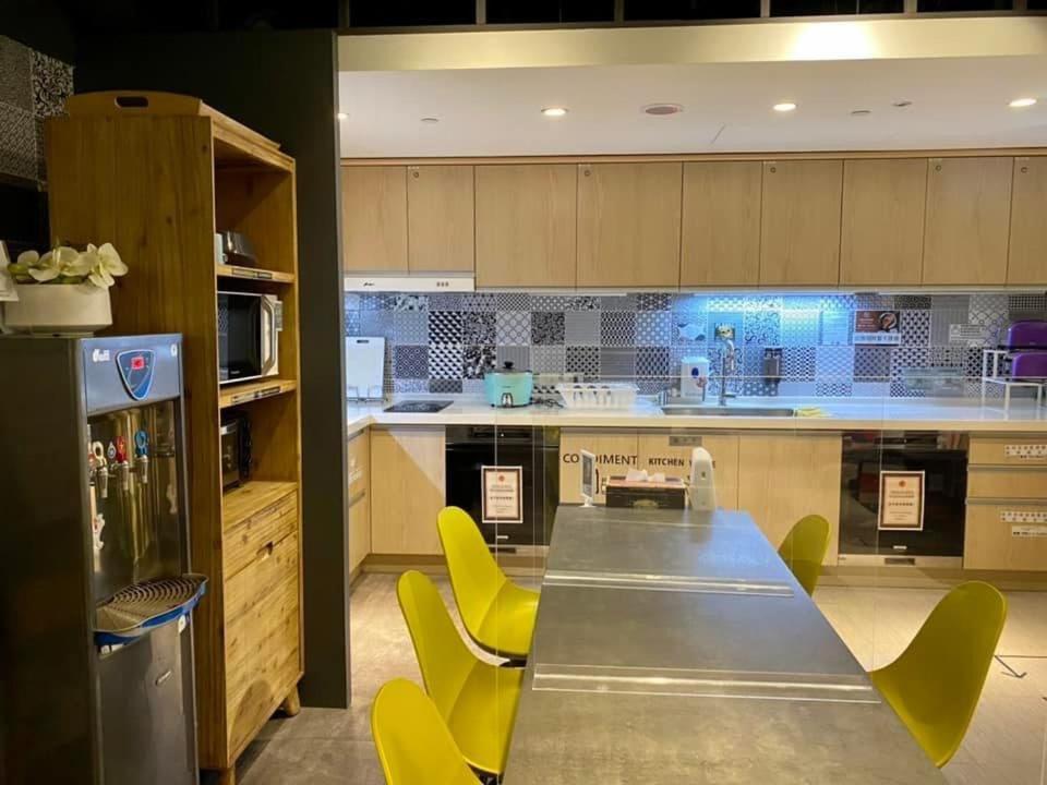 Taiwan Youth Hostel & Capsule Hotel Taipei Exterior photo