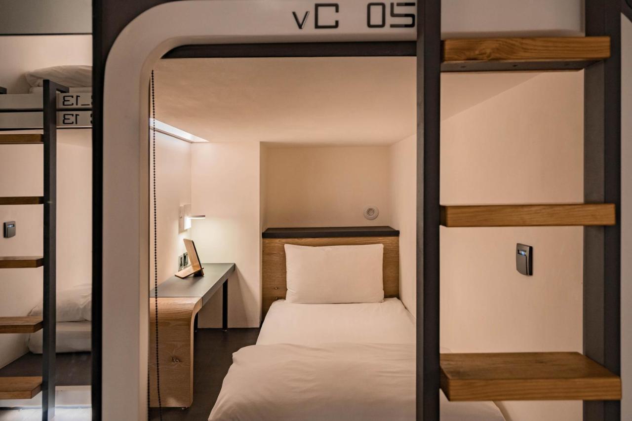 Taiwan Youth Hostel & Capsule Hotel Taipei Exterior photo